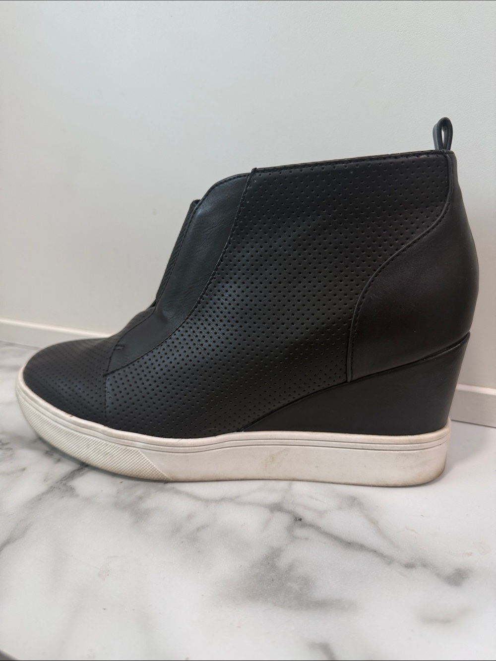 MIA Cristie Sneaker Wedge Slip On Shoes Women’s Size 9 - Picture 3 of 8